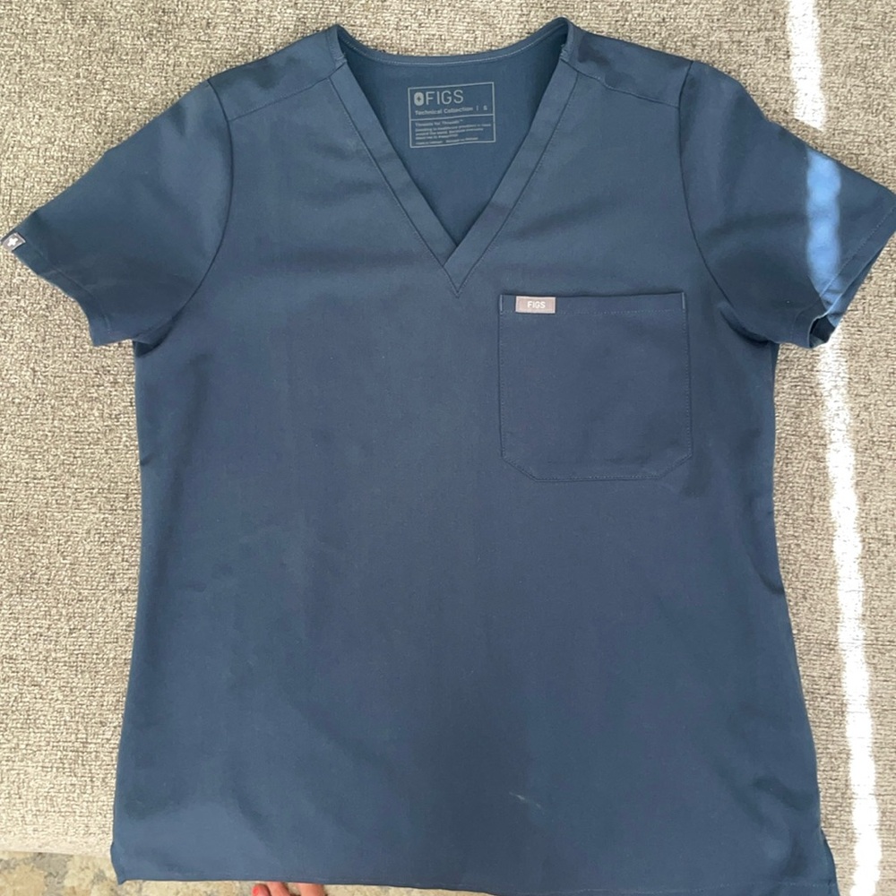 Women’s scrub top